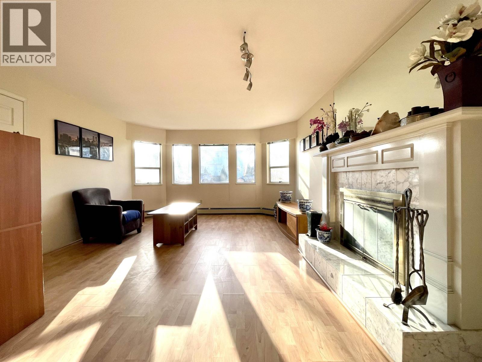 Listing Picture 26 of 36 : 937 W 18TH AVENUE, Vancouver / 溫哥華 - 魯藝地產 Yvonne Lu Group - MLS Medallion Club Member