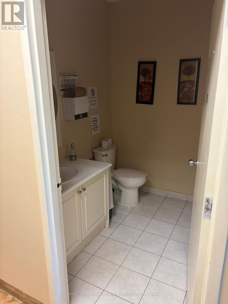 2792 Dufferin Street, Toronto, Ontario  M6B 3R7 - Photo 15 - W12755842