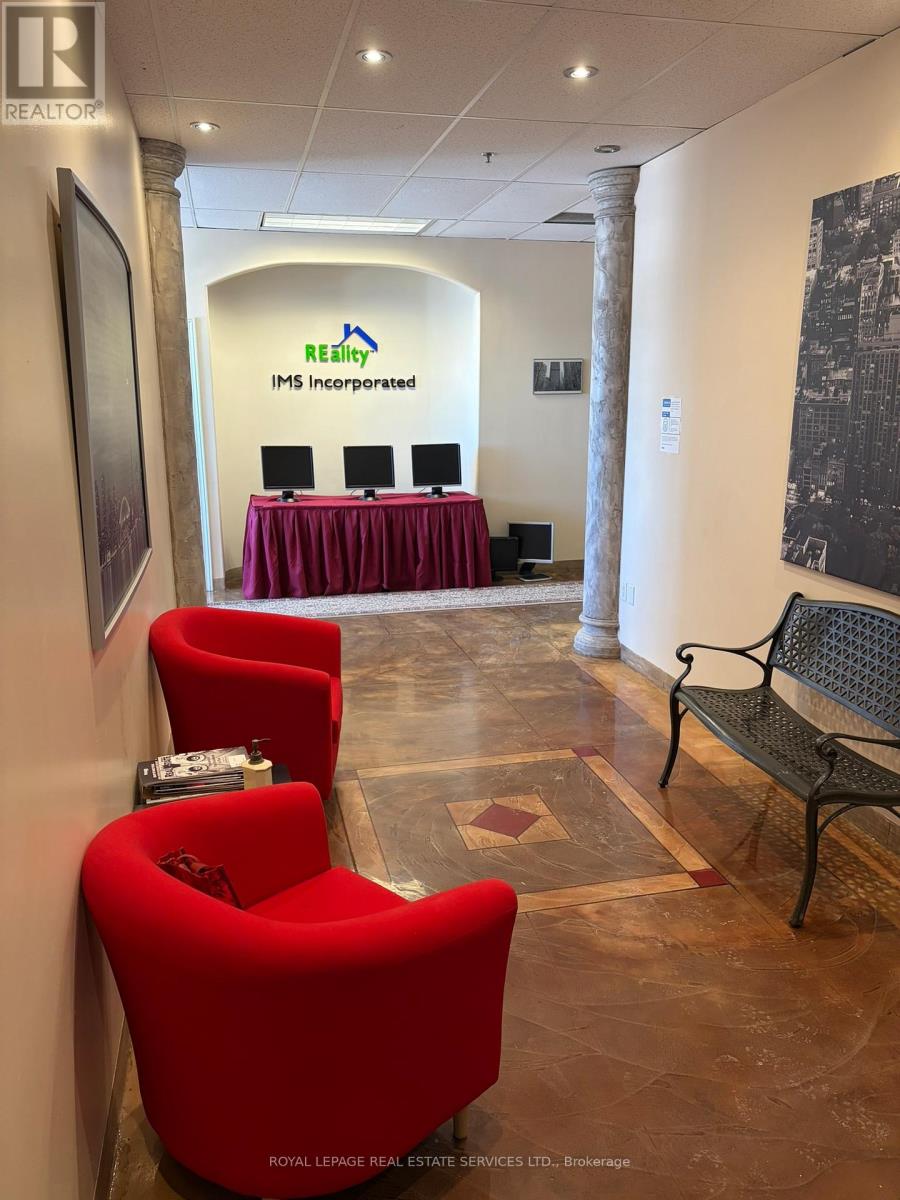 2792 Dufferin Street, Toronto, Ontario  M6B 3R7 - Photo 3 - W12755842