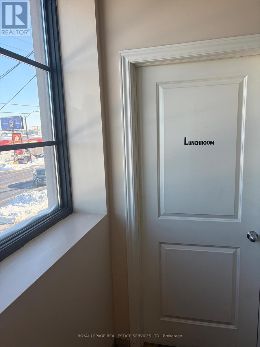 2792 Dufferin Street, Toronto, Ontario  M6B 3R7 - Photo 7 - W12755842