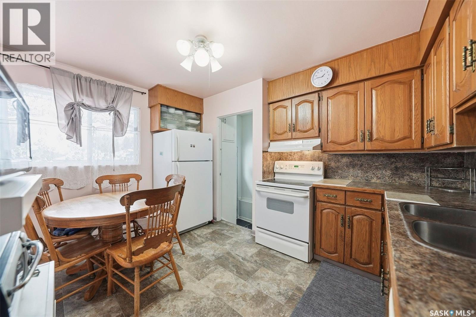 333 25th Street W, Prince Albert, Saskatchewan  S6V 4P5 - Photo 7 - SK027780