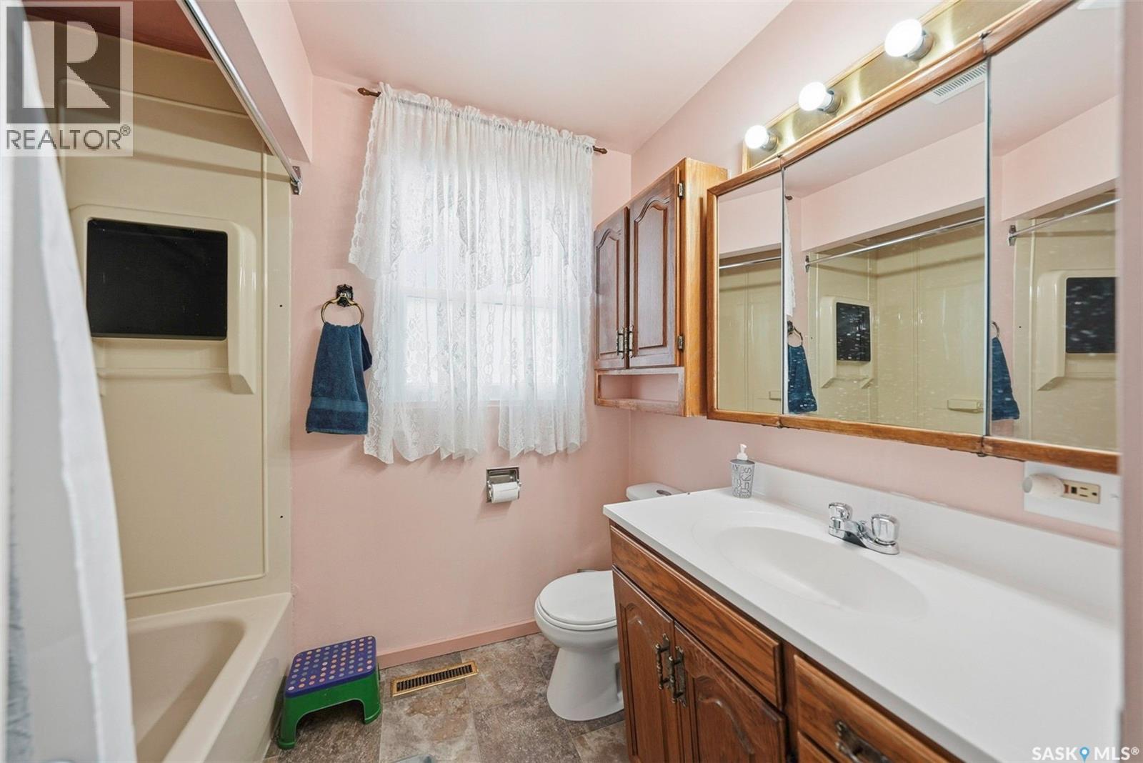 333 25th Street W, Prince Albert, Saskatchewan  S6V 4P5 - Photo 20 - SK027780