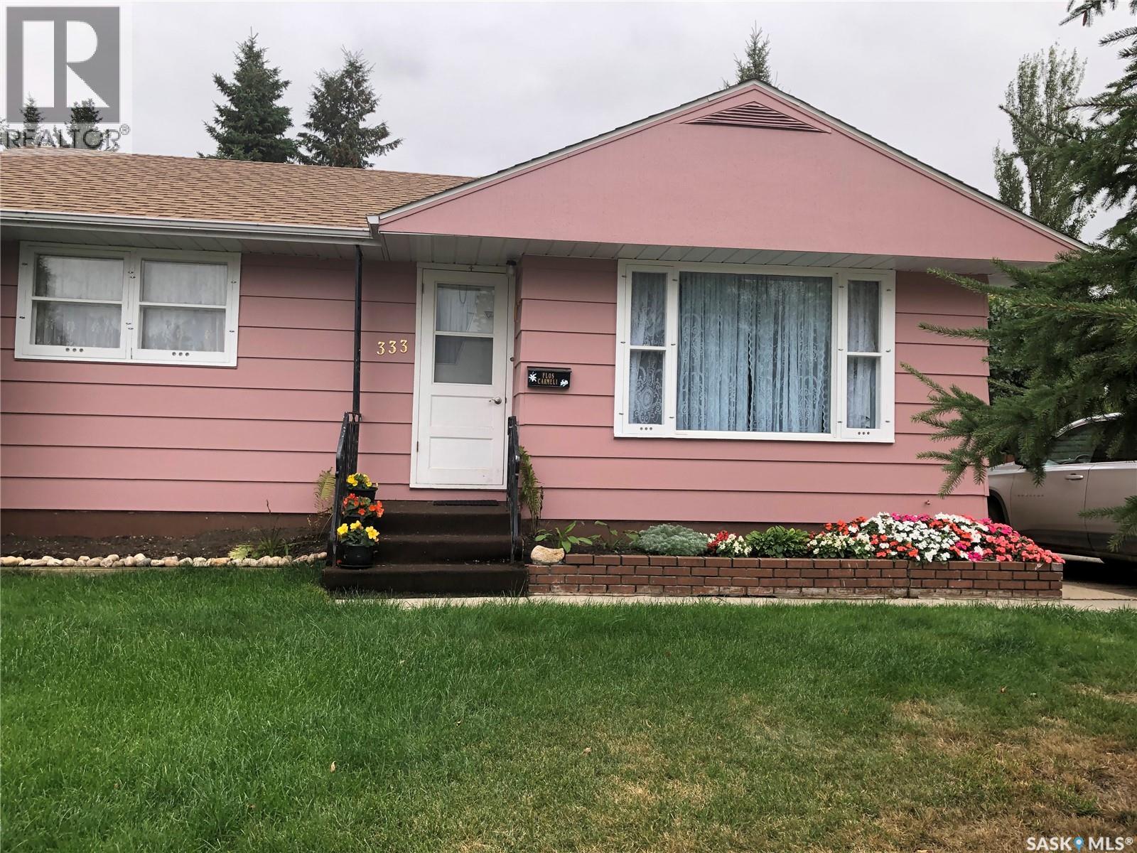 333 25th Street W, Prince Albert, Saskatchewan  S6V 4P5 - Photo 3 - SK027780