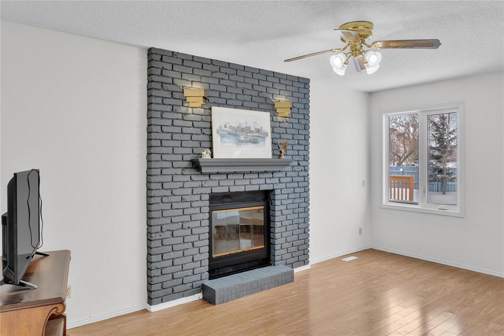 23 Oakhurst Crescent, Winnipeg, Manitoba  R2P 2L7 - Photo 1 - 202601932