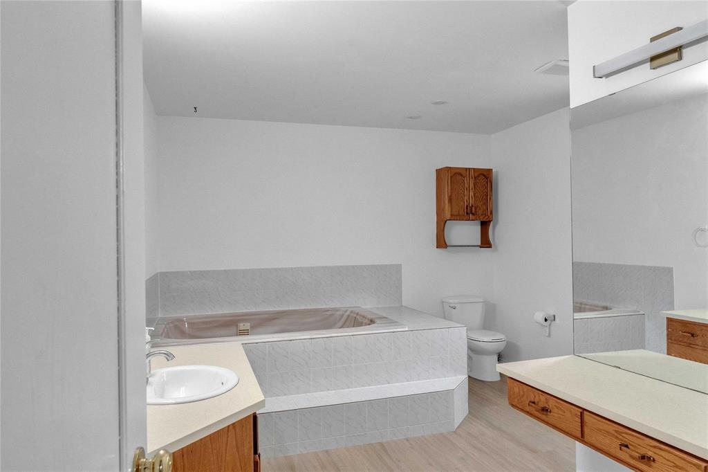 23 Oakhurst Crescent, Winnipeg, Manitoba  R2P 2L7 - Photo 11 - 202601932