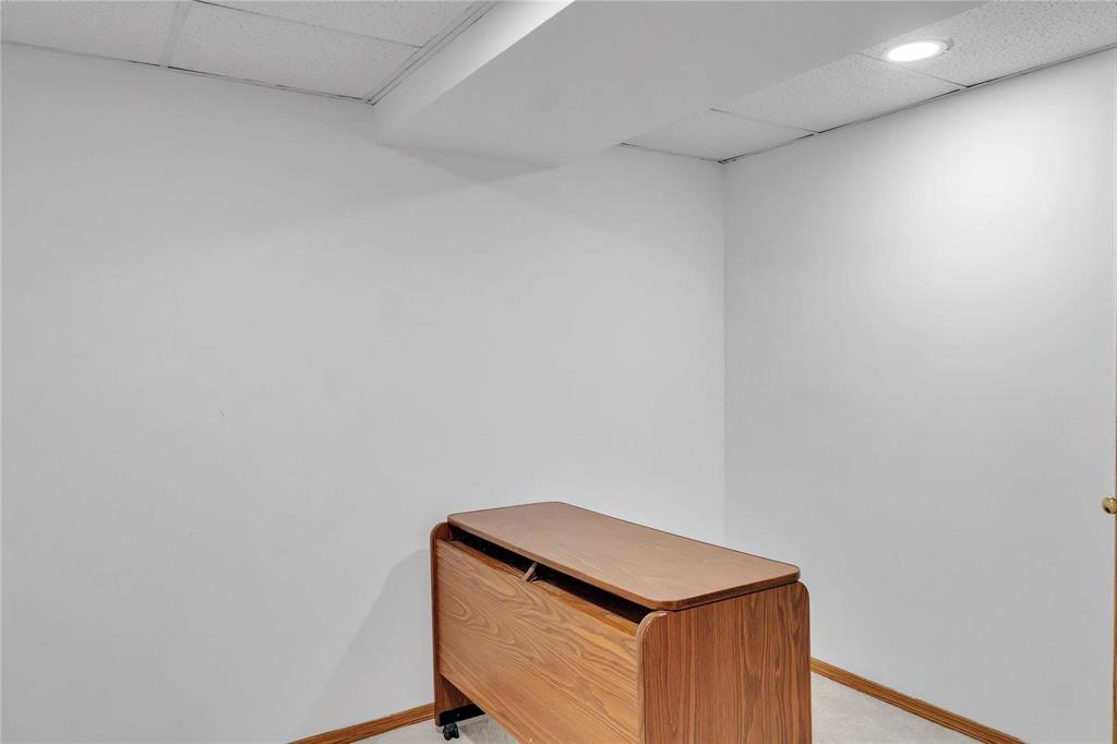 23 Oakhurst Crescent, Winnipeg, Manitoba  R2P 2L7 - Photo 25 - 202601932