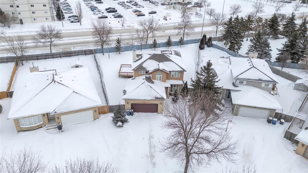 23 Oakhurst Crescent, Winnipeg, Manitoba  R2P 2L7 - Photo 31 - 202601932