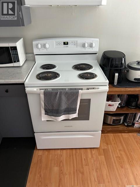 A And B 402 Ash Street E, Saskatoon, Saskatchewan  S7J 0K5 - Photo 13 - SK027887