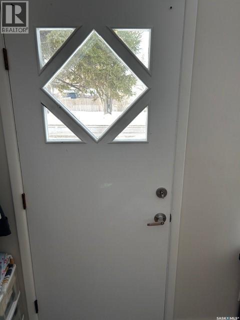 A And B 402 Ash Street E, Saskatoon, Saskatchewan  S7J 0K5 - Photo 8 - SK027887