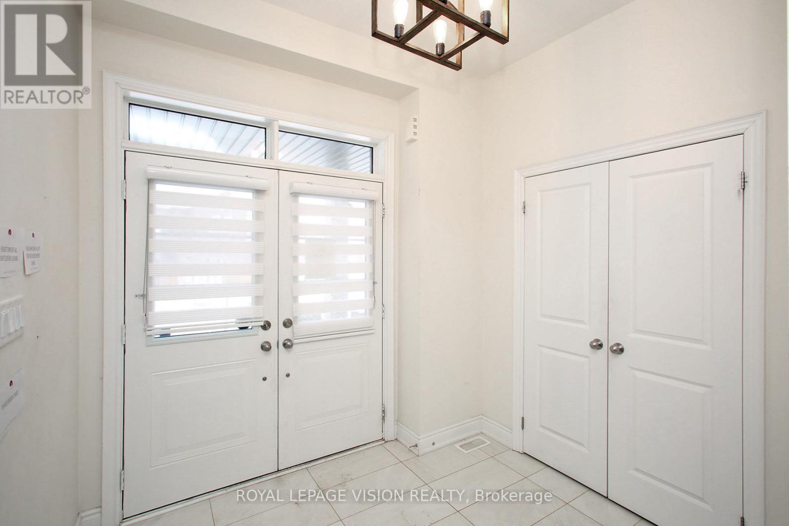 67 Ogston Crescent, Whitby, Ontario  L1P 0H2 - Photo 4 - E12749854