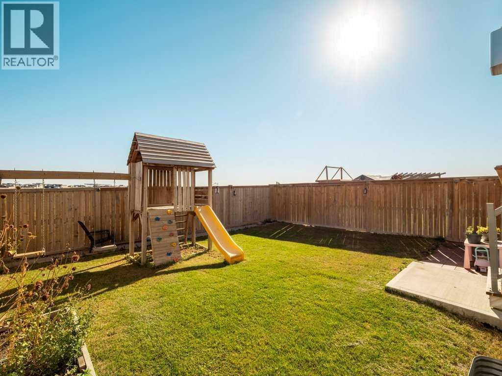 660 Aquitania Boulevard W, Lethbridge, Alberta  T1J 4S7 - Photo 31 - A2263516