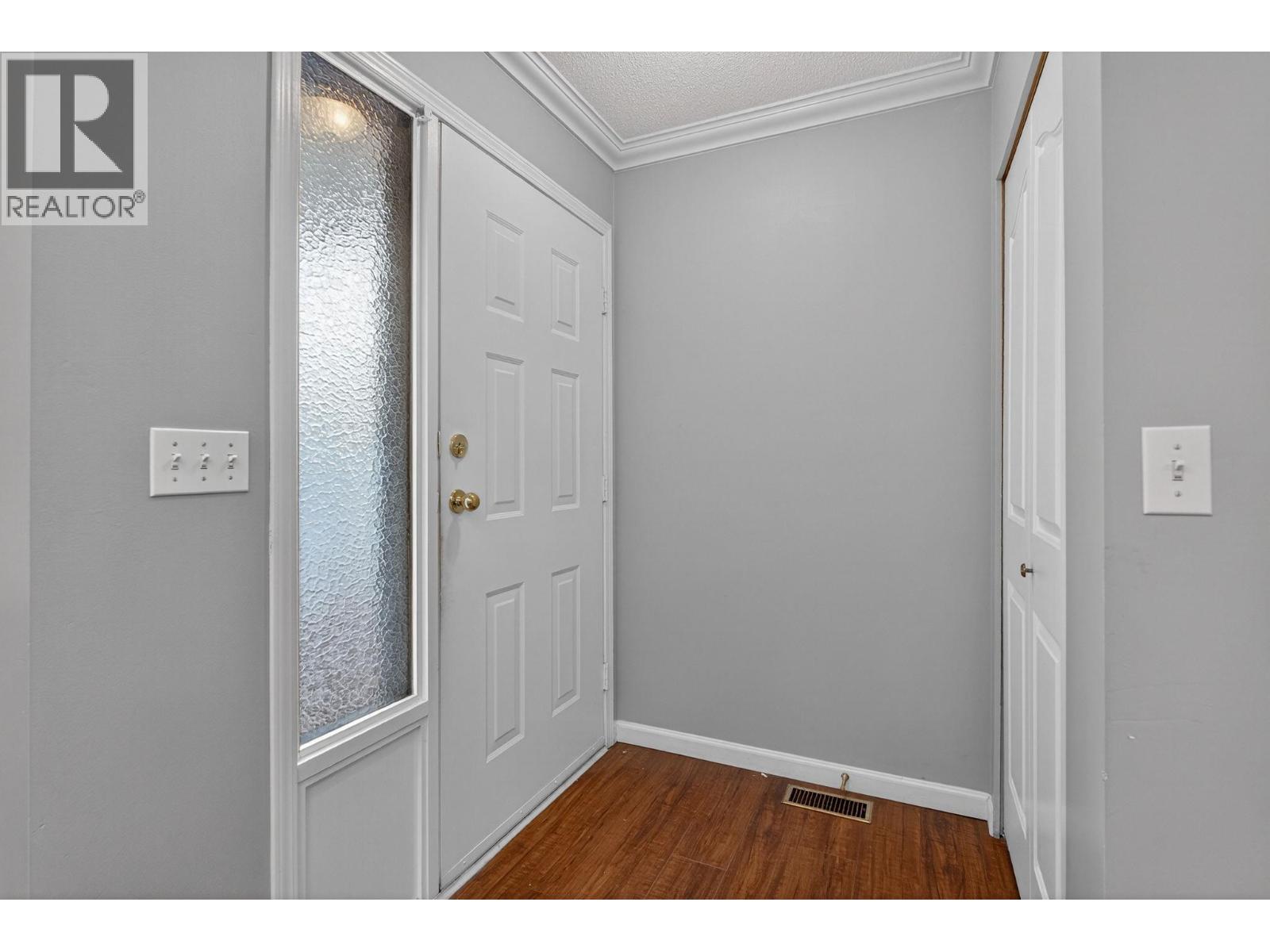 205 Gerstmar Road Unit# 3, Kelowna, British Columbia  V1X 4A6 - Photo 4 - 10374547