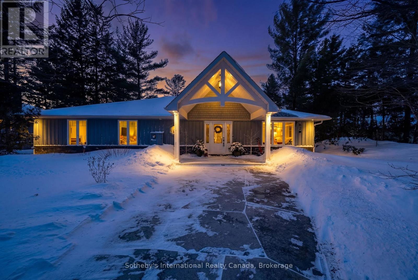 1036 River Road E, Wasaga Beach, Ontario  L0L 2P0 - Photo 4 - S12755812