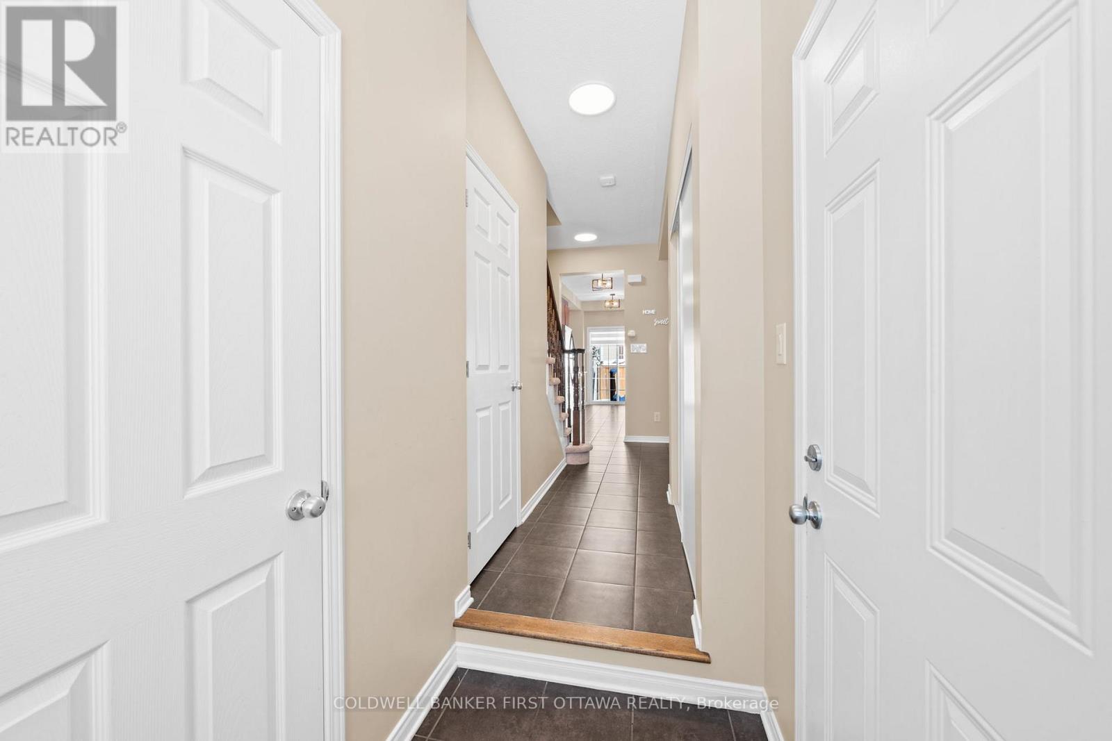 575 Ashbourne Crescent, Ottawa, Ontario  K2J 0P5 - Photo 3 - X12755858