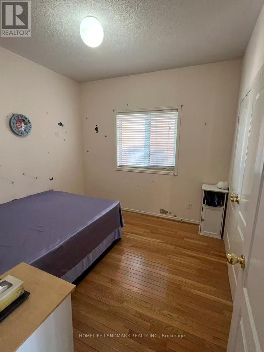 1482 Sandpiper Road, Oakville, Ontario  L6M 3R5 - Photo 9 - W12732034