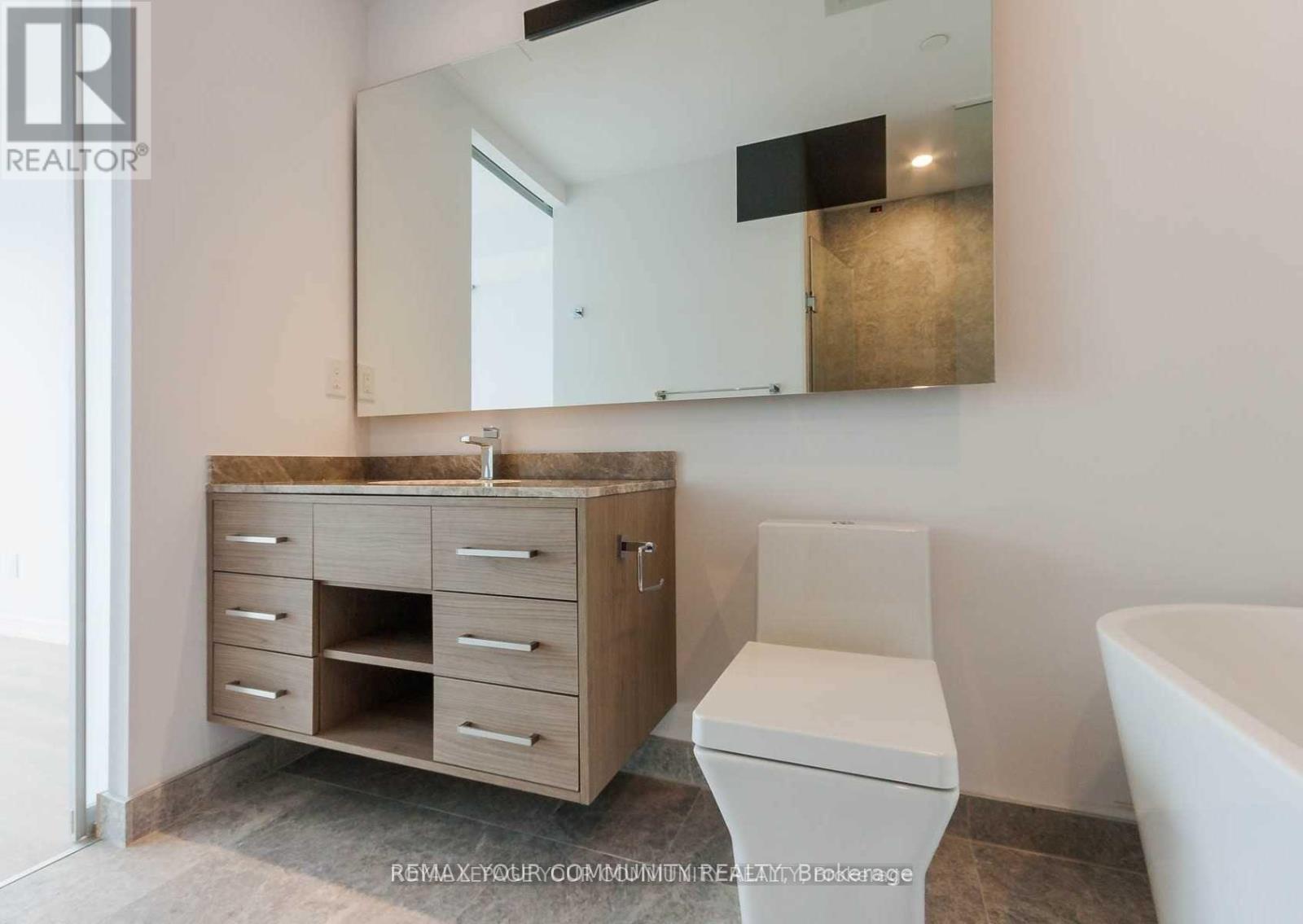 2510 - 488 University Avenue, Toronto, Ontario  M5G 0C1 - Photo 16 - C12755876