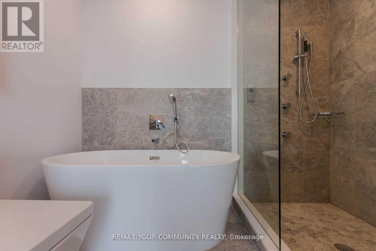 2510 - 488 University Avenue, Toronto, Ontario  M5G 0C1 - Photo 18 - C12755876