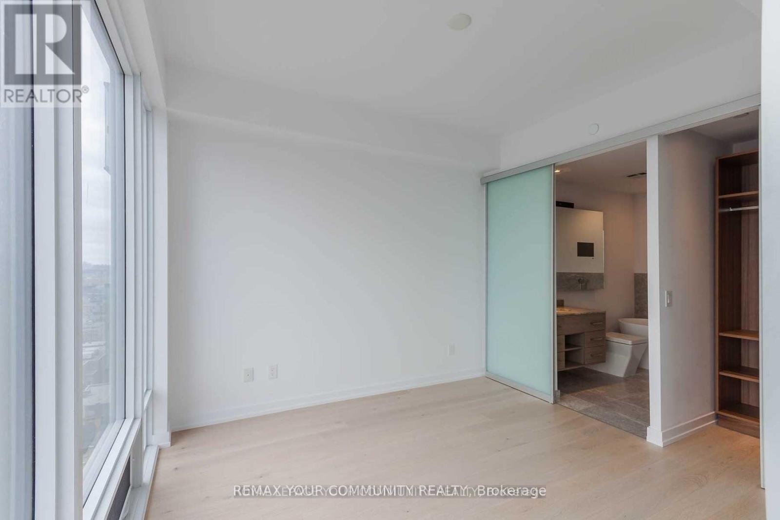 2510 - 488 University Avenue, Toronto, Ontario  M5G 0C1 - Photo 20 - C12755876