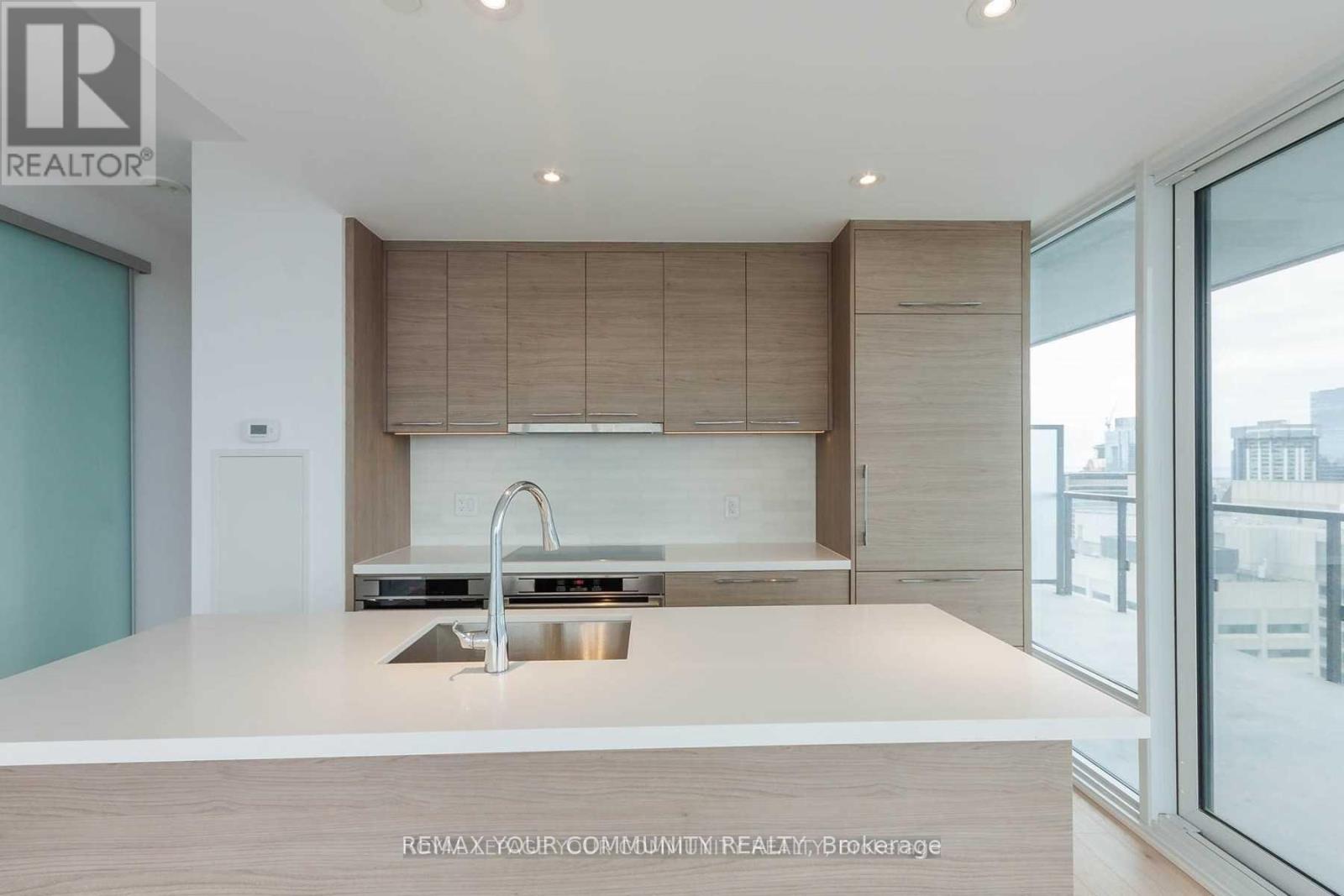 2510 - 488 University Avenue, Toronto, Ontario  M5G 0C1 - Photo 5 - C12755876