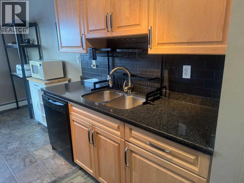 305, 9005 99 Street, Peace River, Alberta  T8S 1H1 - Photo 3 - A2279625