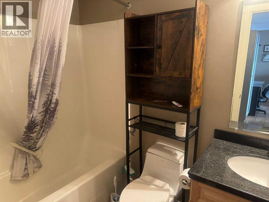 305, 9005 99 Street, Peace River, Alberta  T8S 1H1 - Photo 13 - A2279625