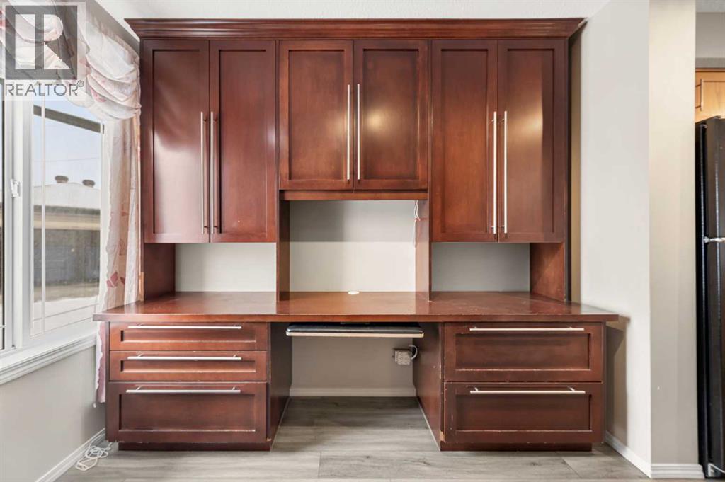 312 Saddlebrook Point Ne, Calgary, Alberta  T3H 3C7 - Photo 4 - A2237426