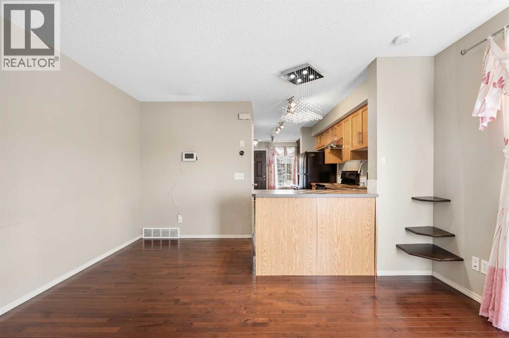 312 Saddlebrook Point Ne, Calgary, Alberta  T3H 3C7 - Photo 10 - A2237426