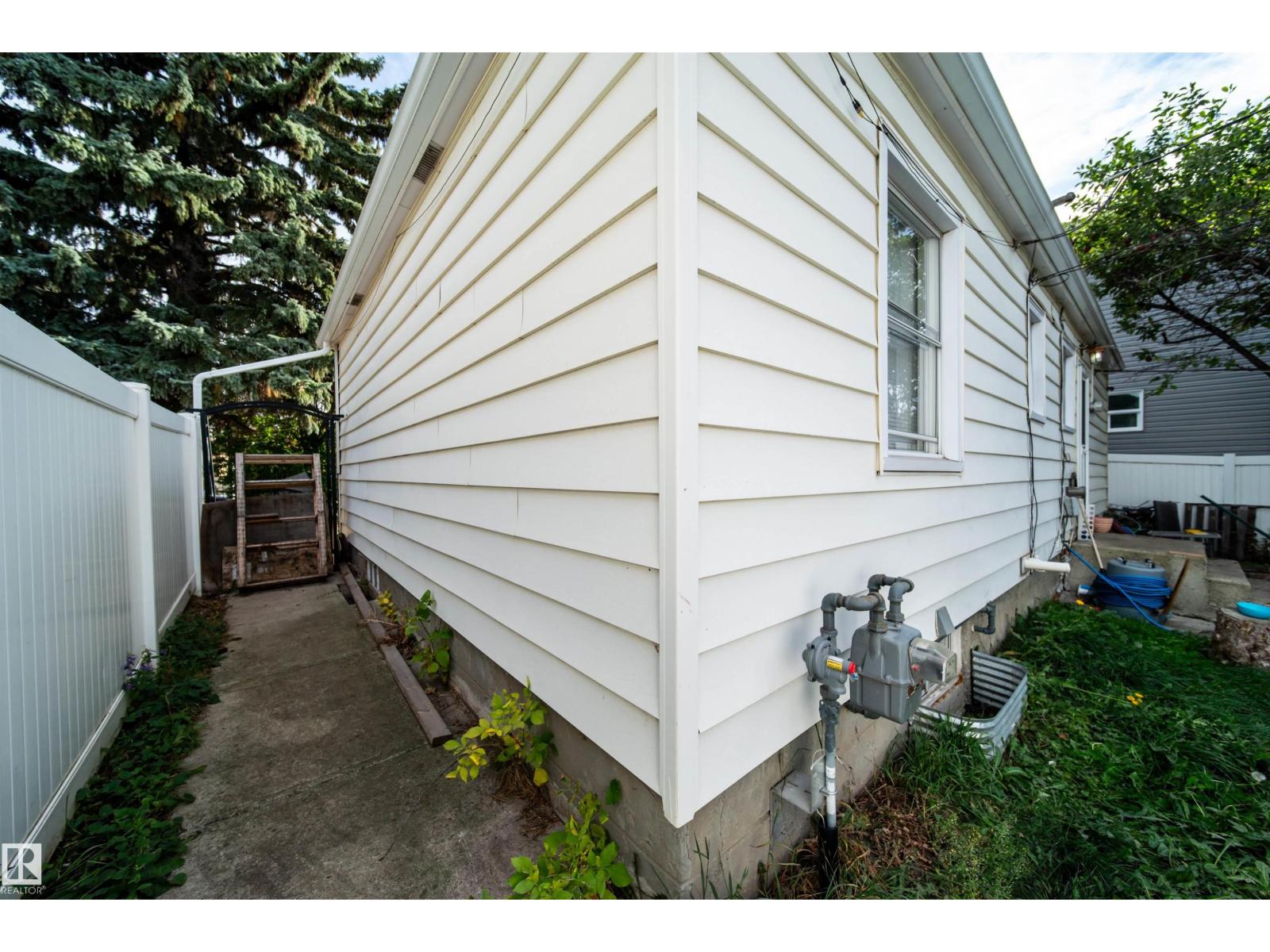 7910 75 St Nw, Edmonton, Alberta  T6C 2G5 - Photo 32 - E4461266