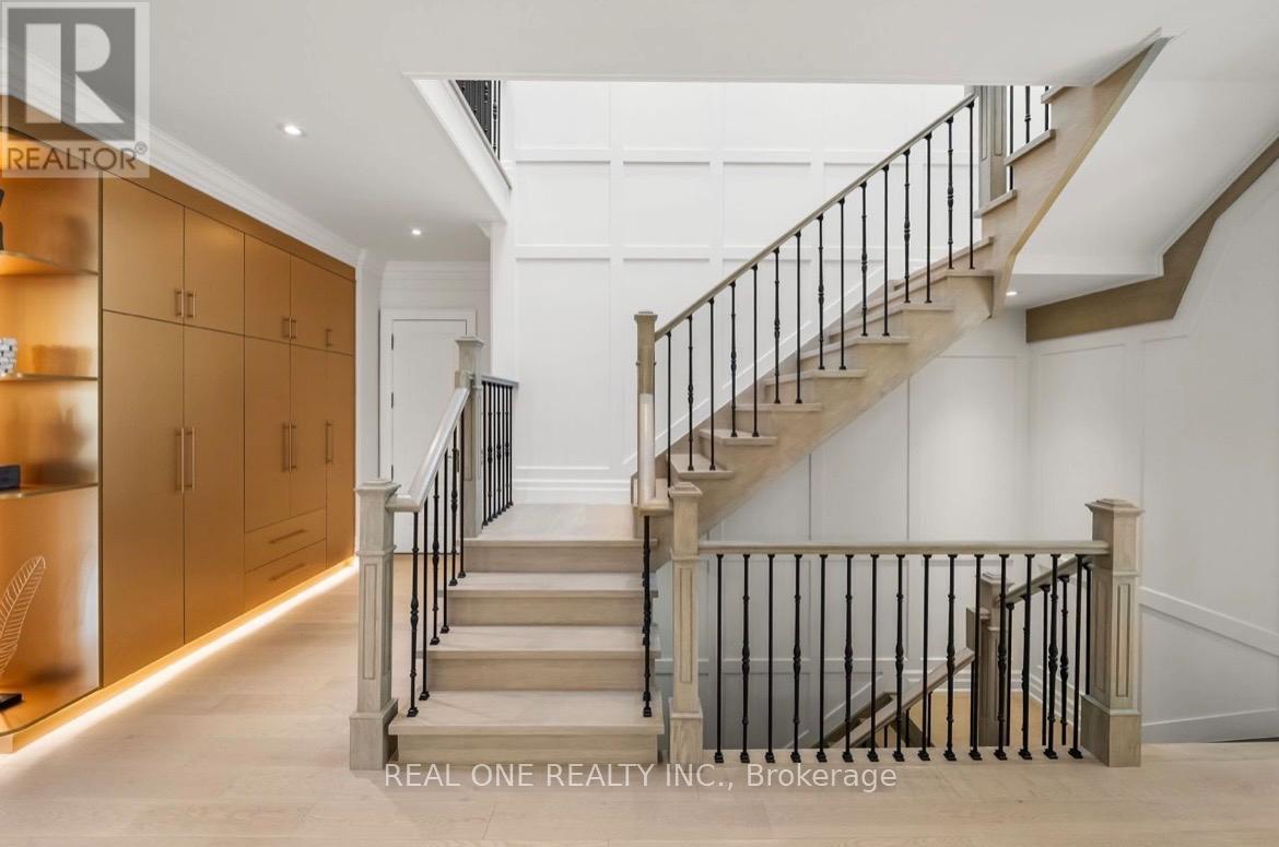 46 Hughson Drive, Markham, Ontario  L3R 2T8 - Photo 6 - N12755870