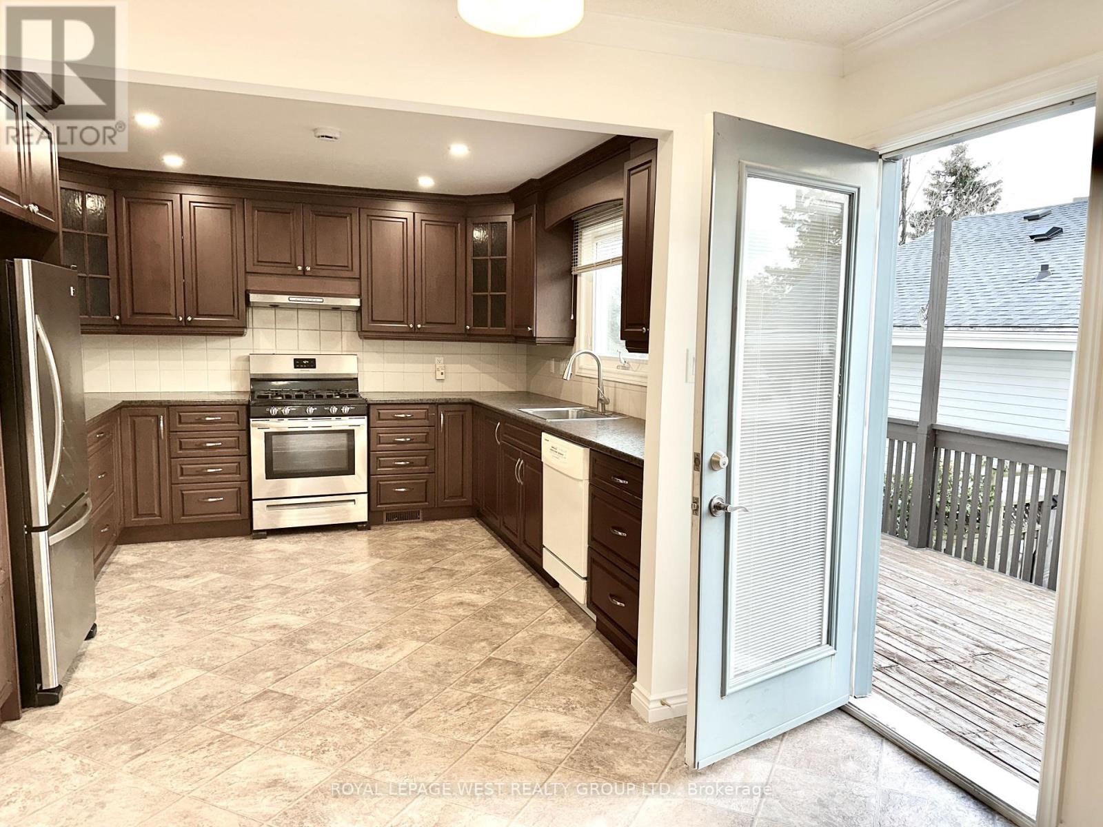 Upper - 1294 Forest Hill, Oakville (Fa Falgarwood), Ontario  L6H 2S4 - Photo 4 - W12755878