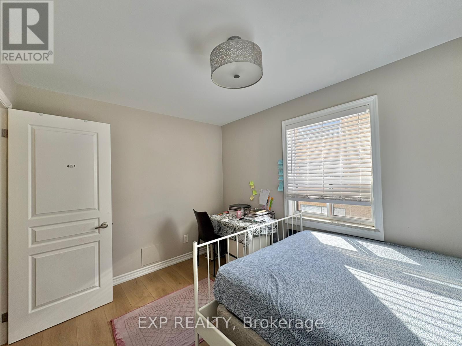 Unit-6 - 25 Paisley Boulevard E, Mississauga (Cooksville), Ontario  L5A 1P3 - Photo 8 - W12755880