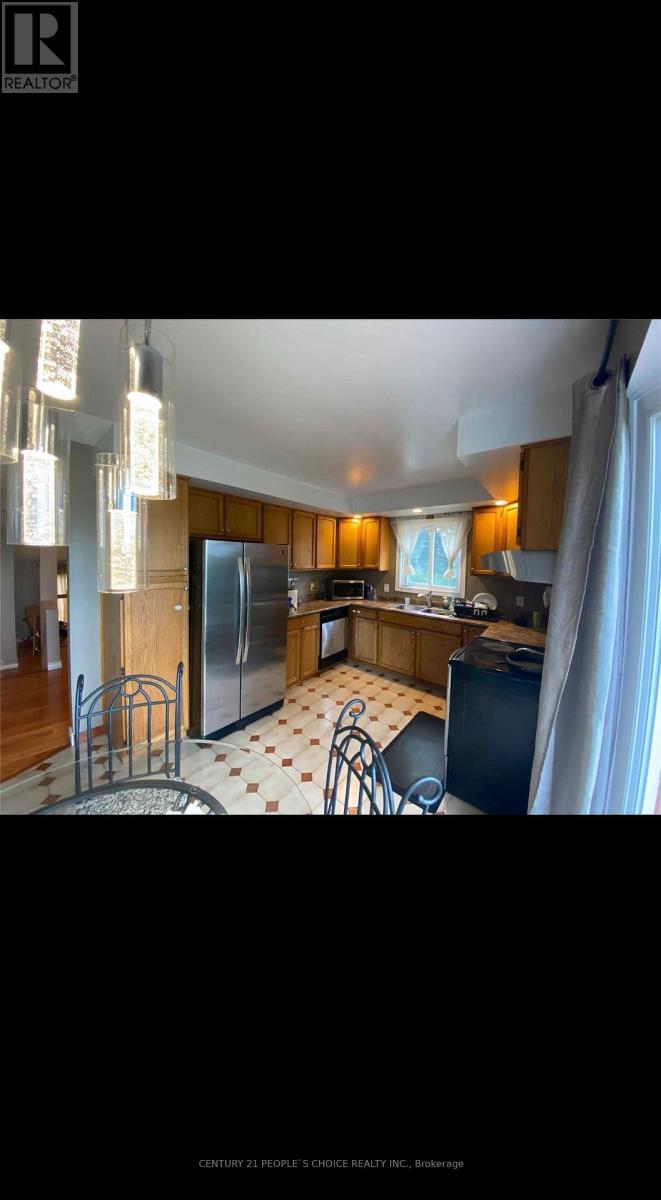 88 Mansfield Street, Brampton (Central Park), Ontario  L6S 2Y6 - Photo 9 - W12755914