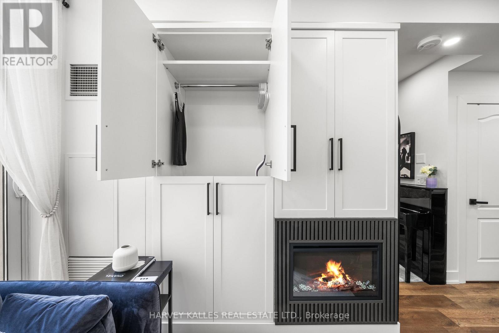 1305 - 4 Elsinore Path, Toronto (New Toronto), Ontario  M8V 4G7 - Photo 12 - W12755920