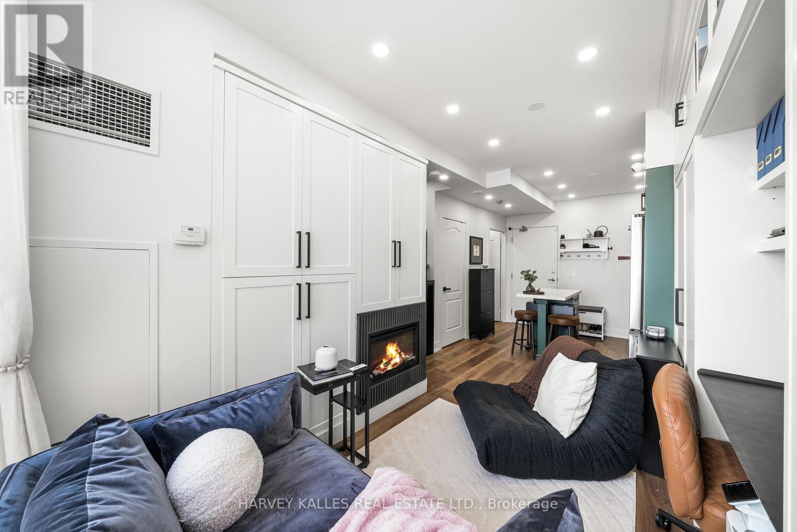 1305 - 4 Elsinore Path, Toronto (New Toronto), Ontario  M8V 4G7 - Photo 13 - W12755920