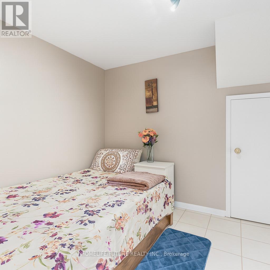 Bsmt (A) - 382 Harrowsmith Drive, Mississauga (Hurontario), Ontario  L5R 3V1 - Photo 11 - W12755922