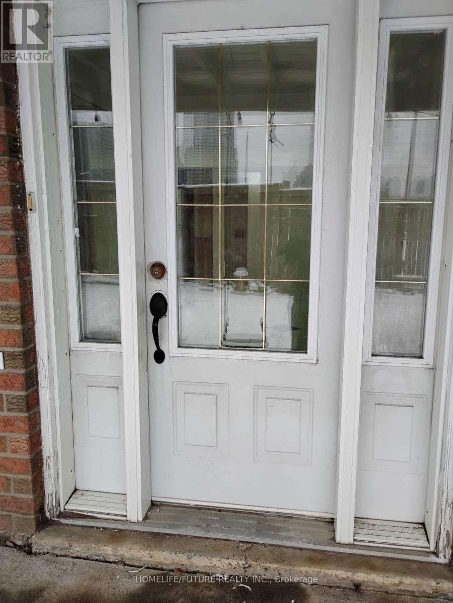 Bsmt (A) - 382 Harrowsmith Drive, Mississauga (Hurontario), Ontario  L5R 3V1 - Photo 4 - W12755922