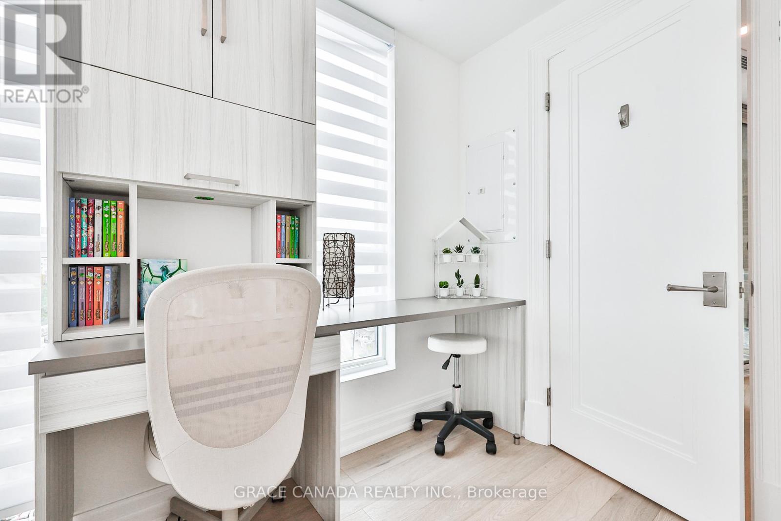 704 - 2060 Lakeshore Road, Burlington (Brant), Ontario  L7R 0G2 - Photo 37 - W12755930