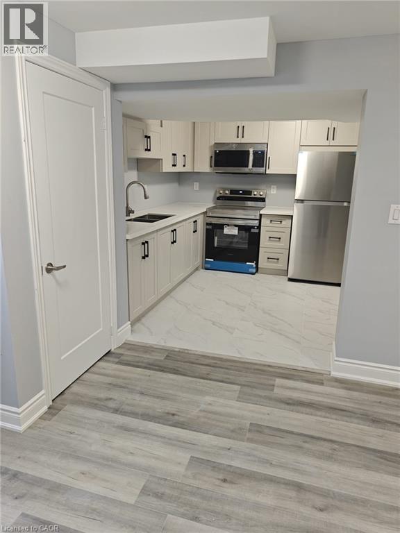 28 Crossmore Crescent, Cambridge, Ontario  M1S 0C7 - Photo 2 - 40802789