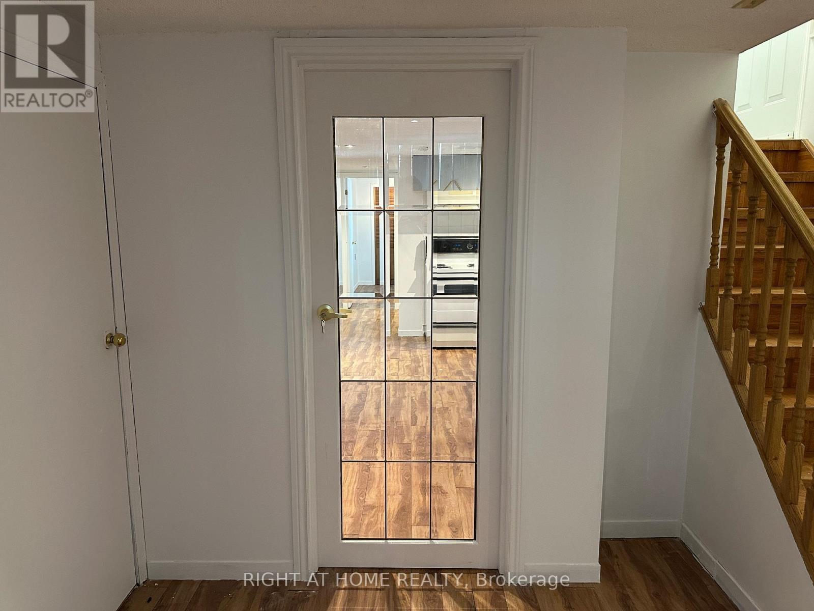 16 Rowanwood Avenue, Brant (Brantford Twp), Ontario  N3S 7B6 - Photo 4 - X12755860