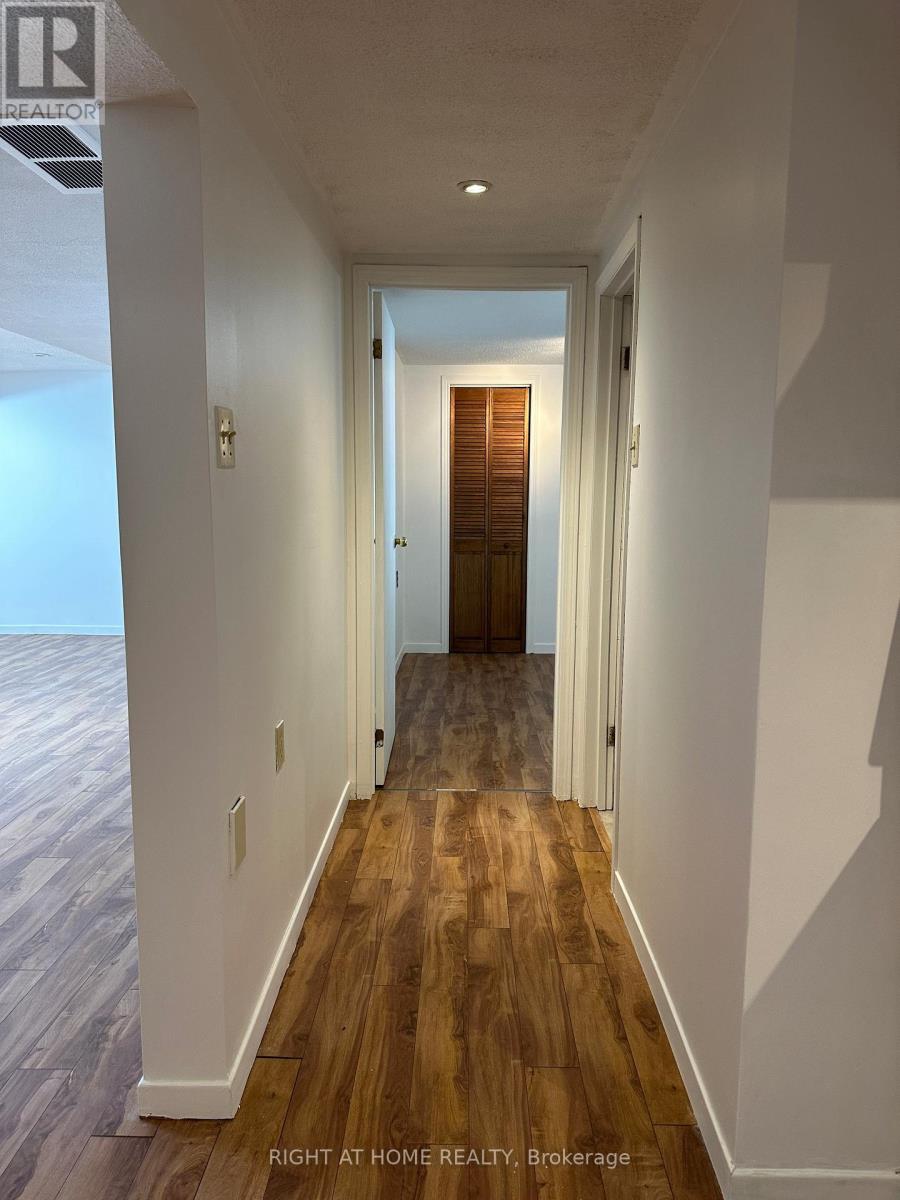 16 Rowanwood Avenue, Brant (Brantford Twp), Ontario  N3S 7B6 - Photo 9 - X12755860