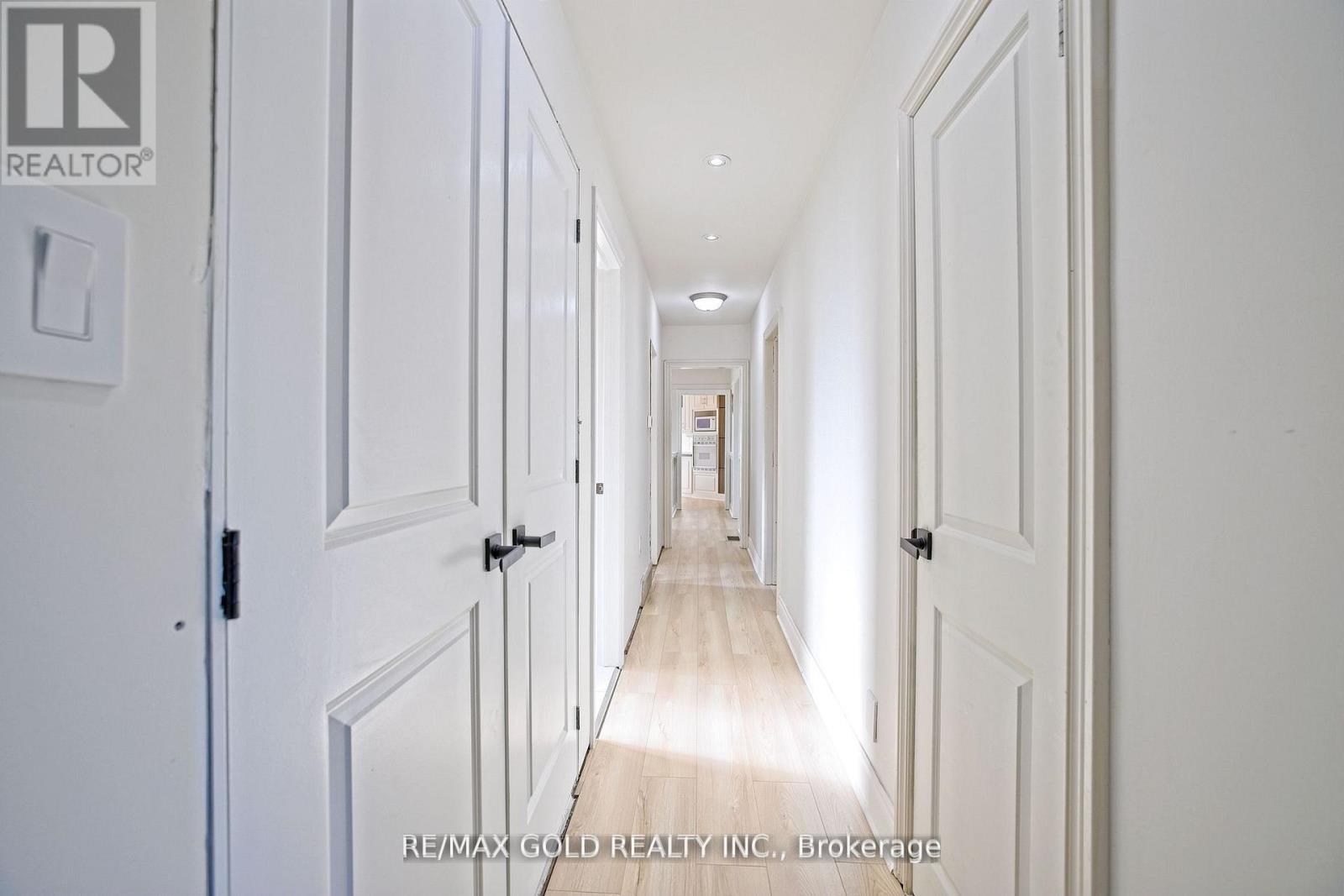 32 Oriole Avenue, Hamilton (Stoney Creek Industrial), Ontario  L8E 5E4 - Photo 12 - X12755912