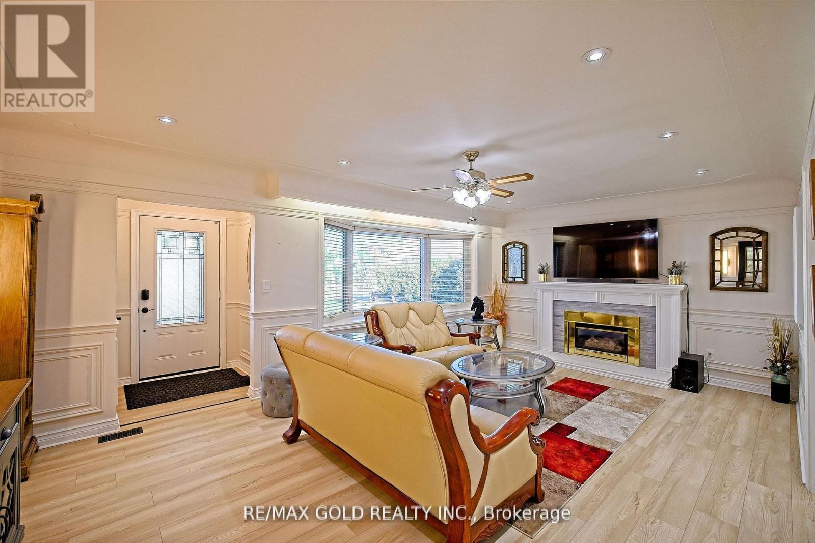 32 Oriole Avenue, Hamilton (Stoney Creek Industrial), Ontario  L8E 5E4 - Photo 6 - X12755912