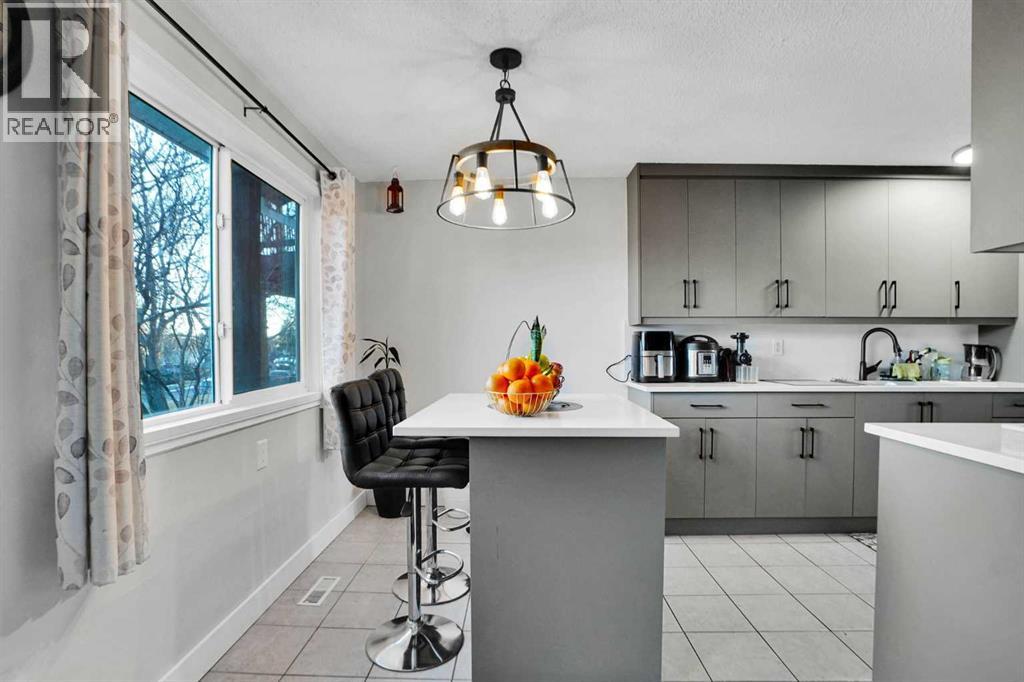 88 Abingdon Crescent Ne, Calgary, Alberta  T2A 6S3 - Photo 17 - A2280257