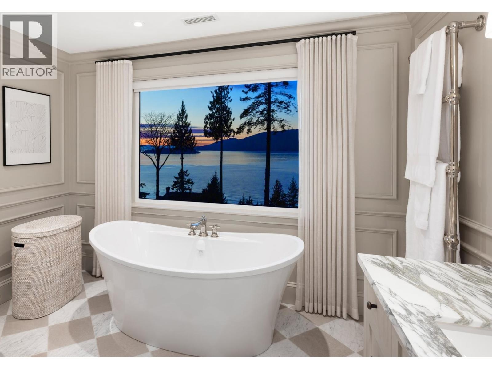 5450 Marine Drive, West Vancouver, British Columbia  V7W 2R2 - Photo 25 - R3086381