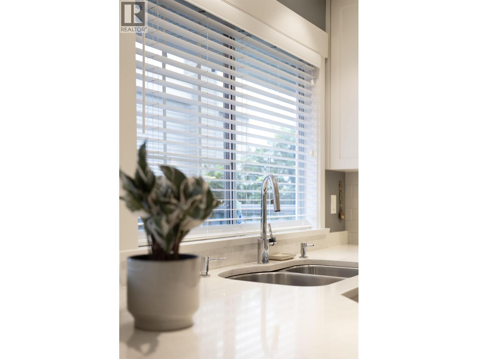 118 216 E 6th Street, North Vancouver, British Columbia  V7L 1P5 - Photo 12 - R3085941