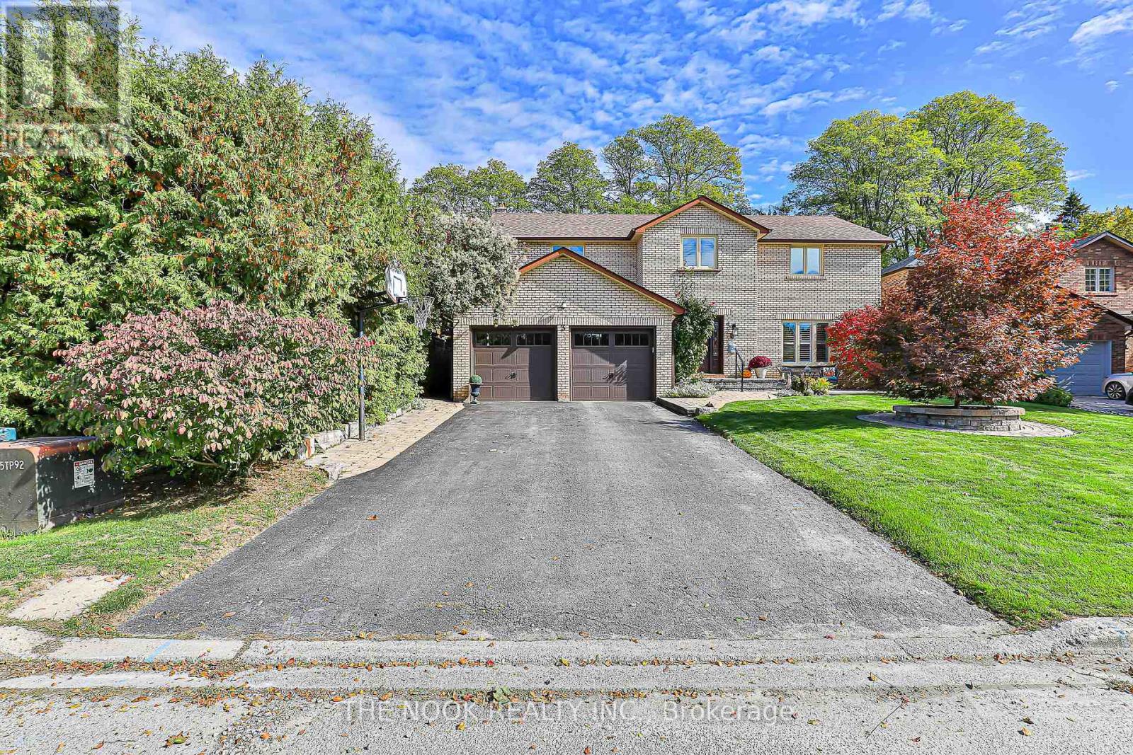 3 KING ARTHUR'S COURT, markham (markham village), Ontario