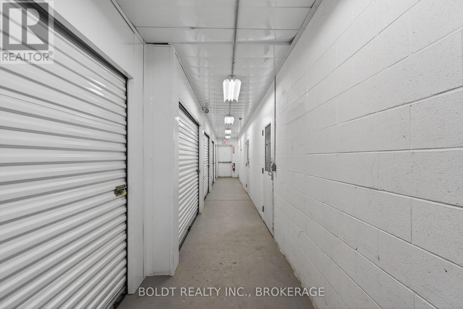 80 Federal Road, Welland, Ontario  L3B 3P2 - Photo 11 - X12755974