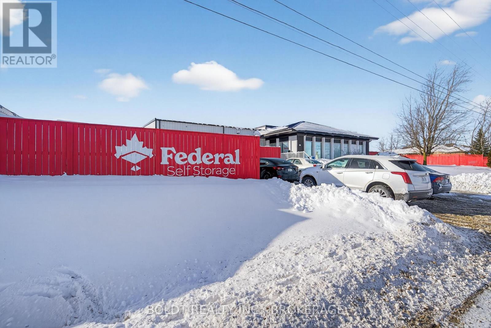 80 Federal Road, Welland, Ontario  L3B 3P2 - Photo 3 - X12755974