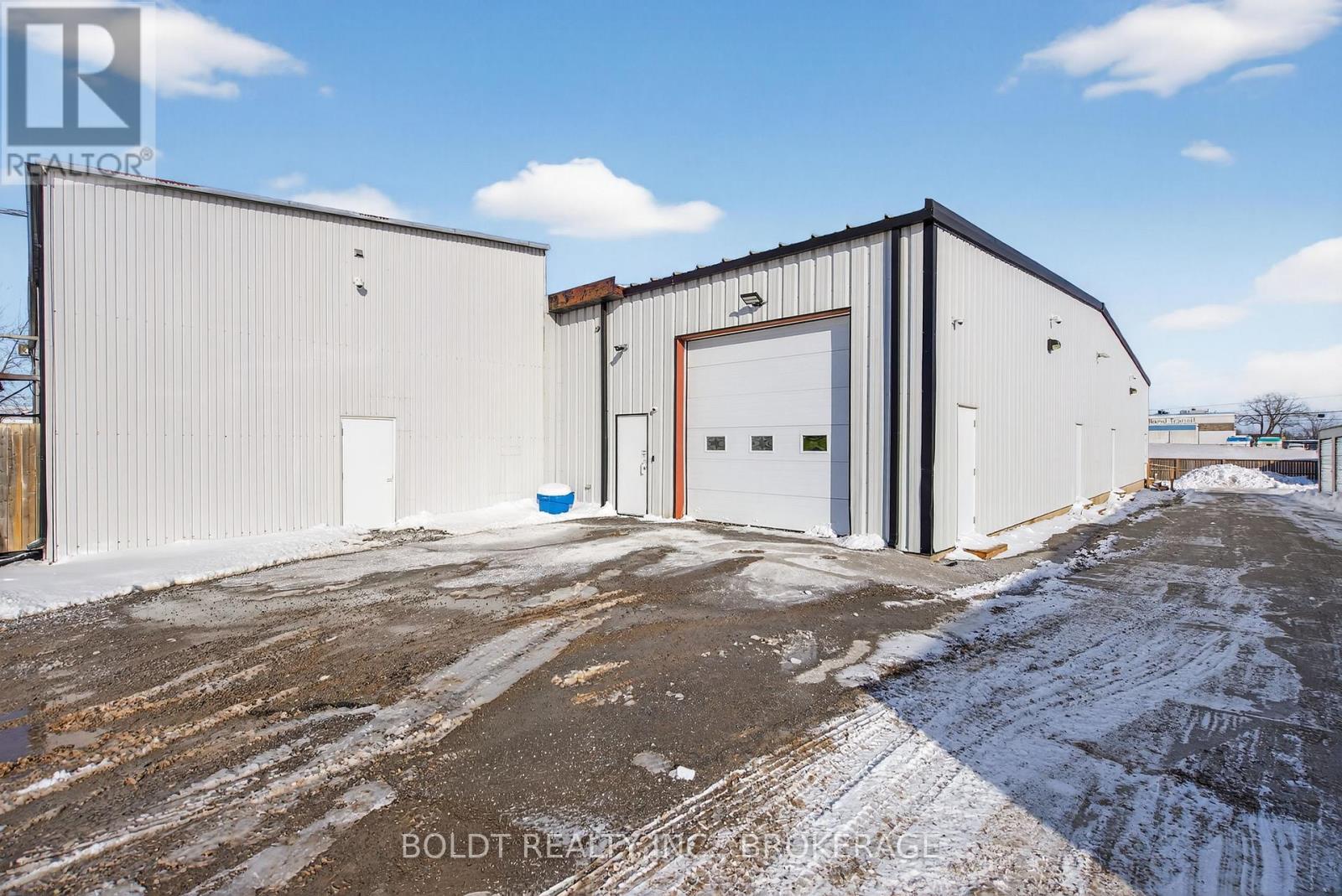 80 Federal Road, Welland, Ontario  L3B 3P2 - Photo 32 - X12755974