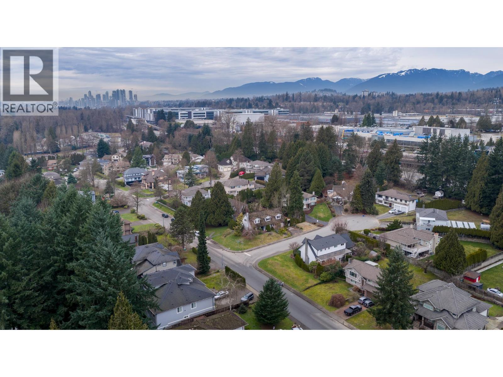 Listing Picture 7 of 10 : Lot 1 - 3381 LEALAND COURT, Burnaby / 本拿比 - 魯藝地產 Yvonne Lu Group - MLS Medallion Club Member